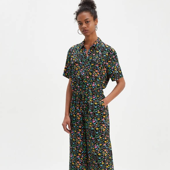 NWT Levi’s Jumpsuit - Picture 5 of 9